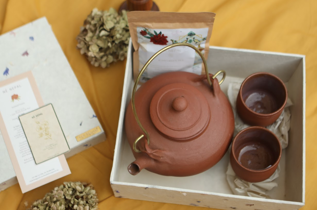 Mato Tea Pot Gift Set | Handcrafted Nepali Ceramic Teapot with Organic Tea Blends