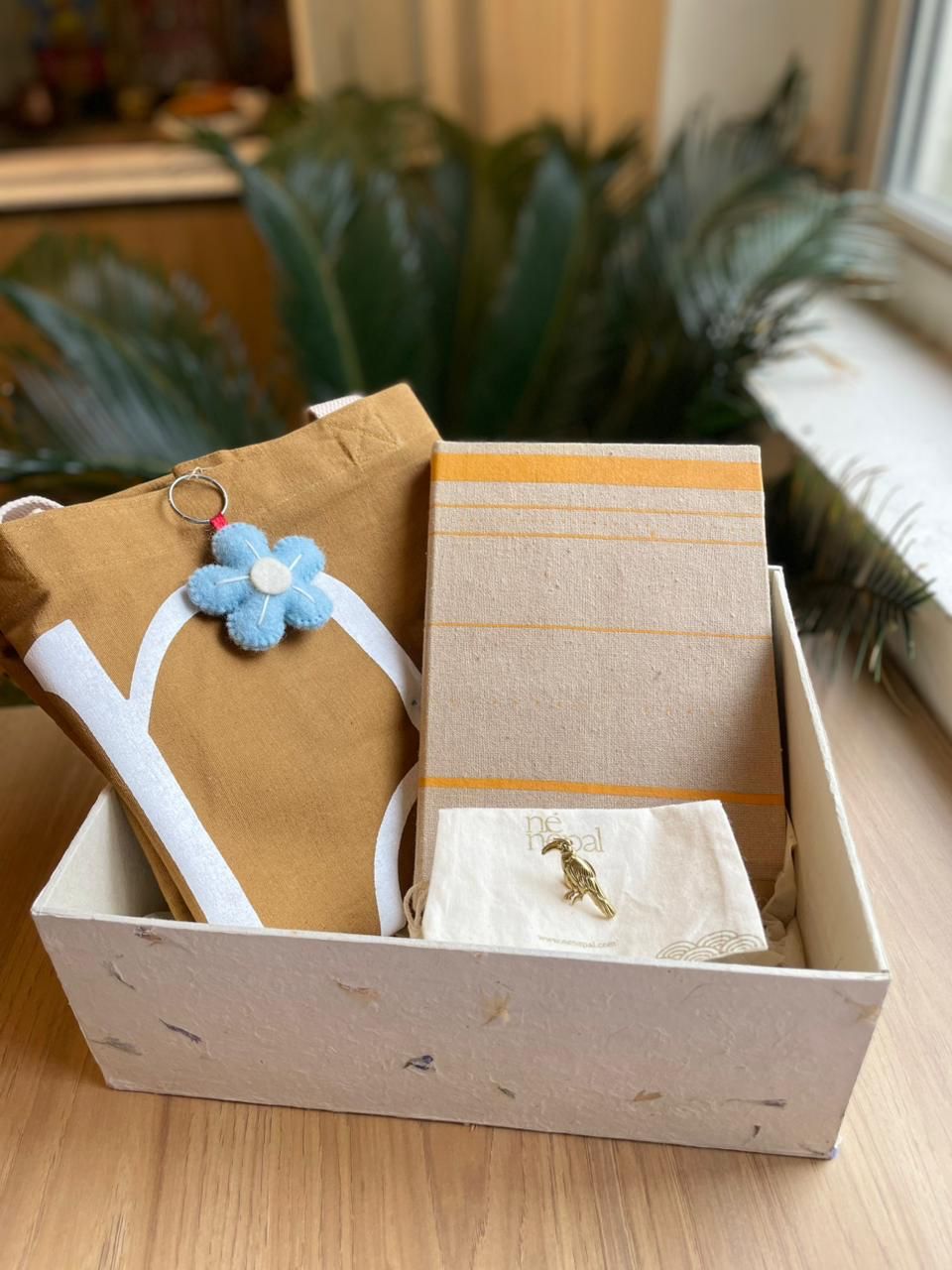 The Craft & Cheer Gift Set – A Joyful Celebration of Handmade Artistry