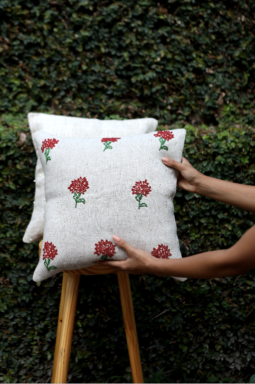 Lali Pote Cushion cover