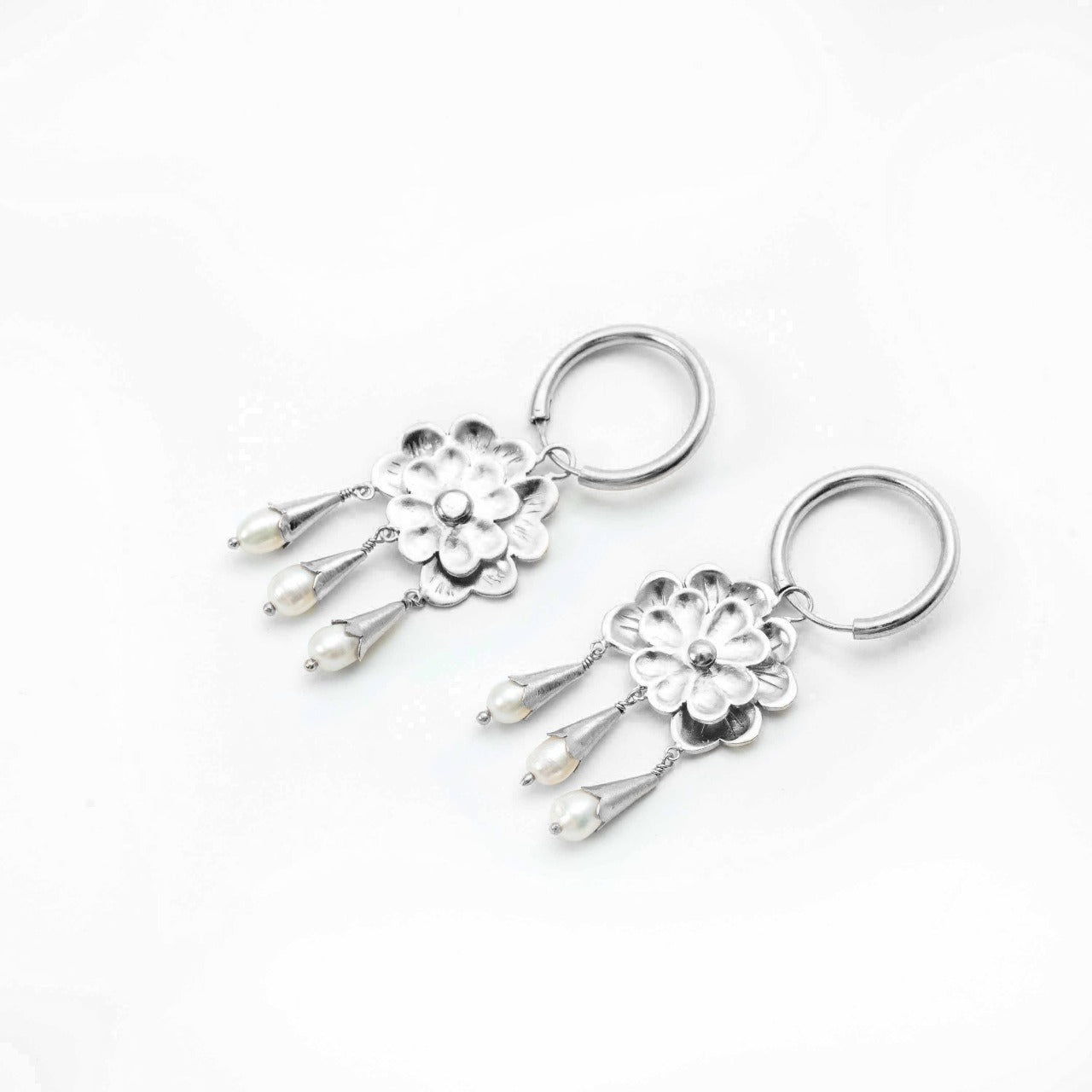 Petal pearl drop Earrings