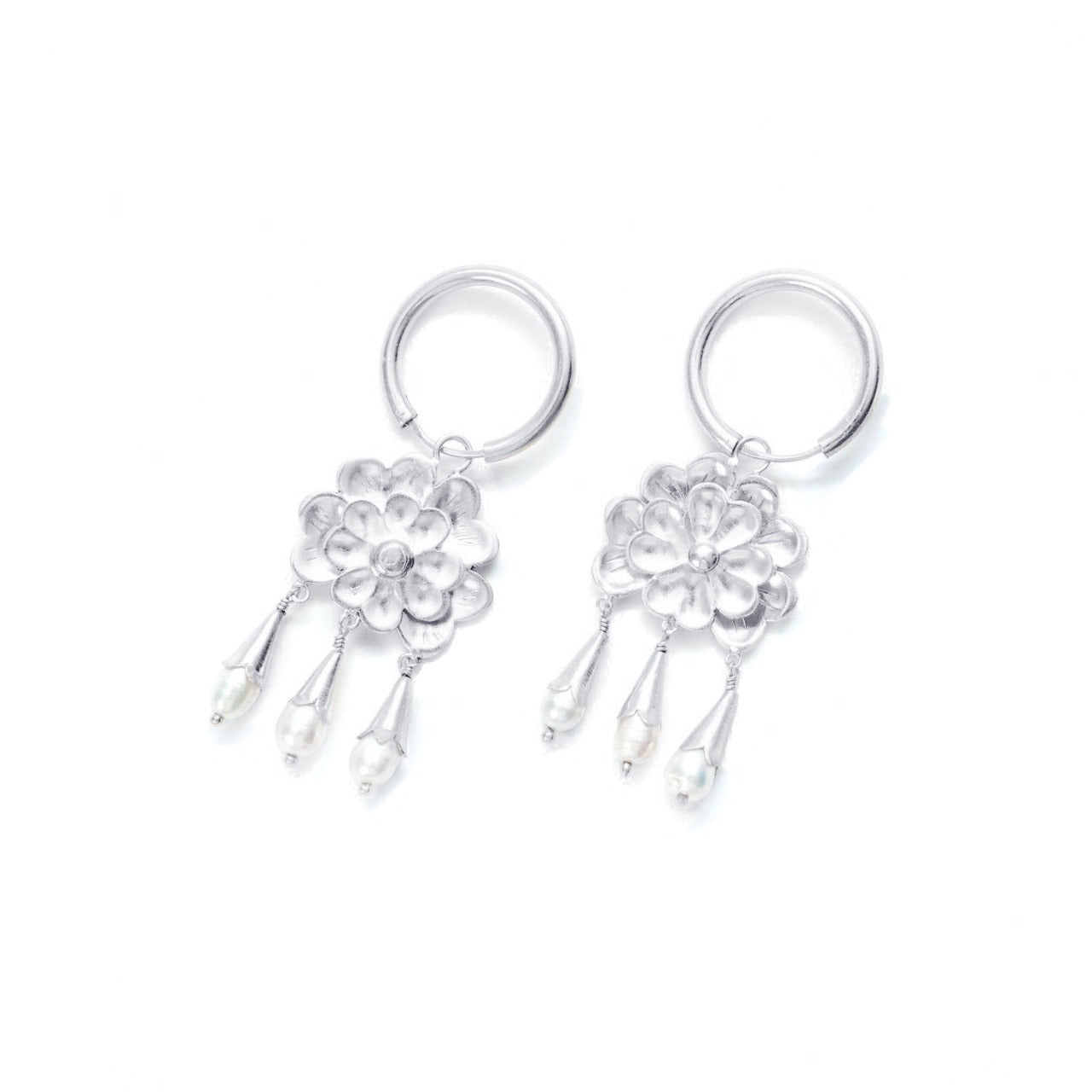 Petal pearl drop Earrings